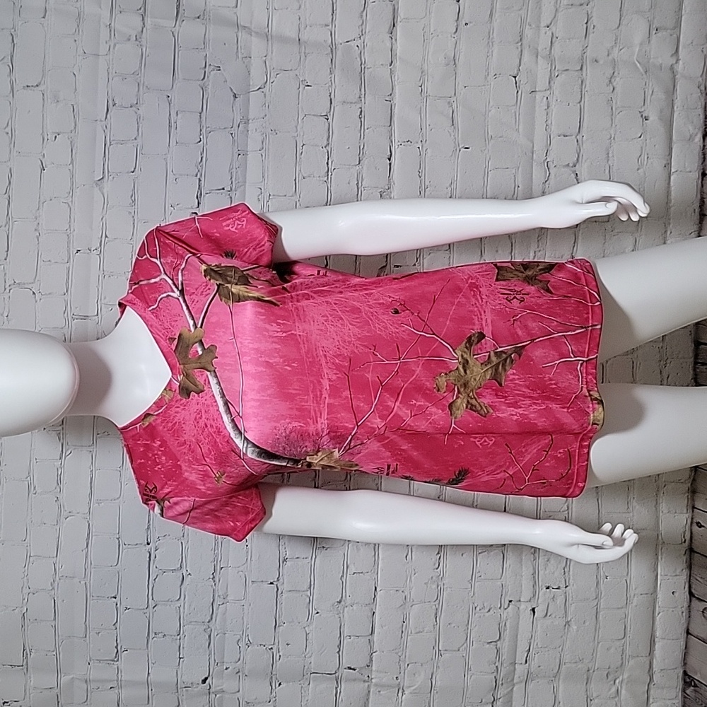 Pink realtree camo shirt